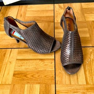 Style and company metallic braided sandals  woven size 6 1/2.